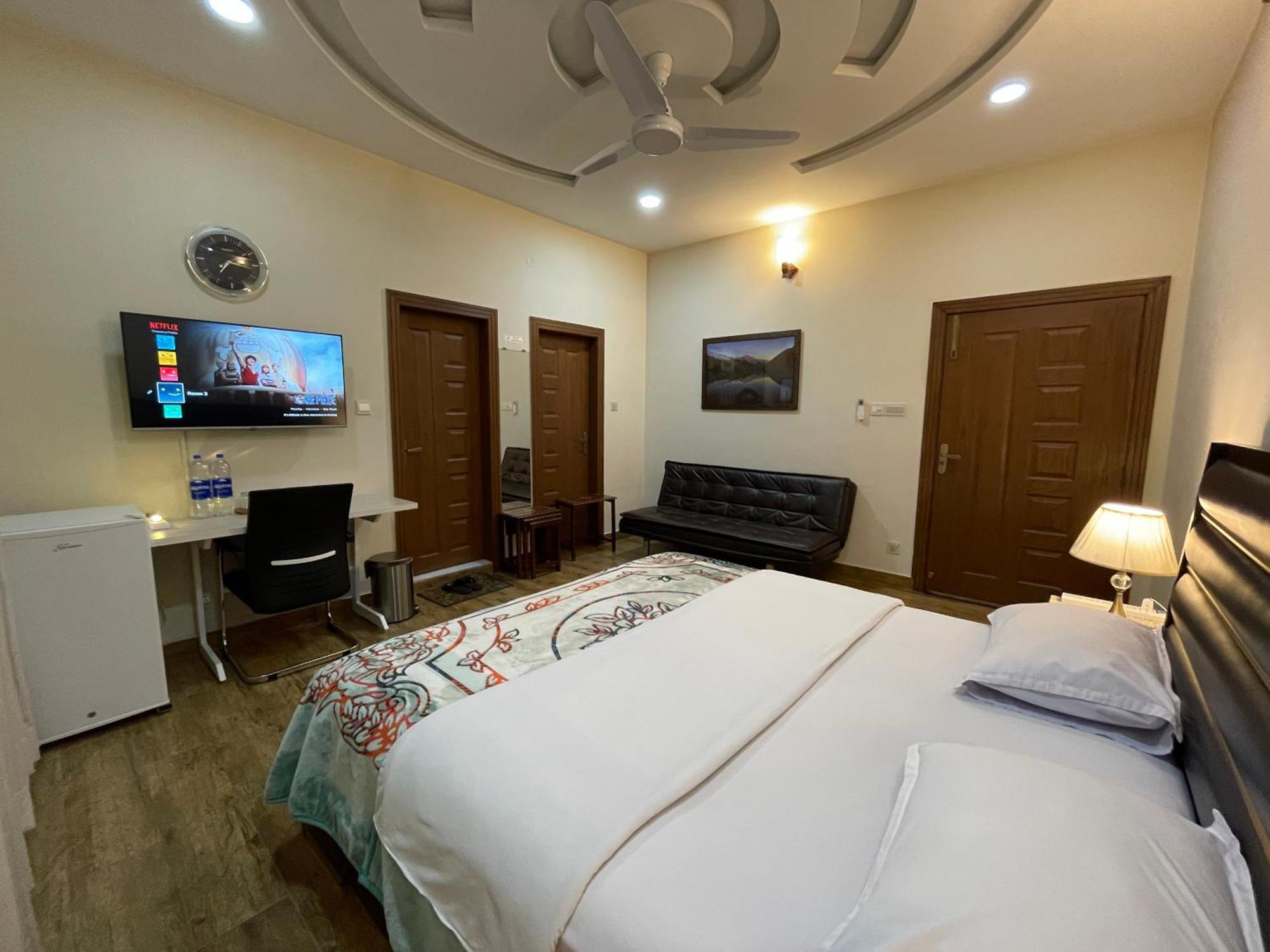 Alpha Guest House Rawalpindi Extérieur photo