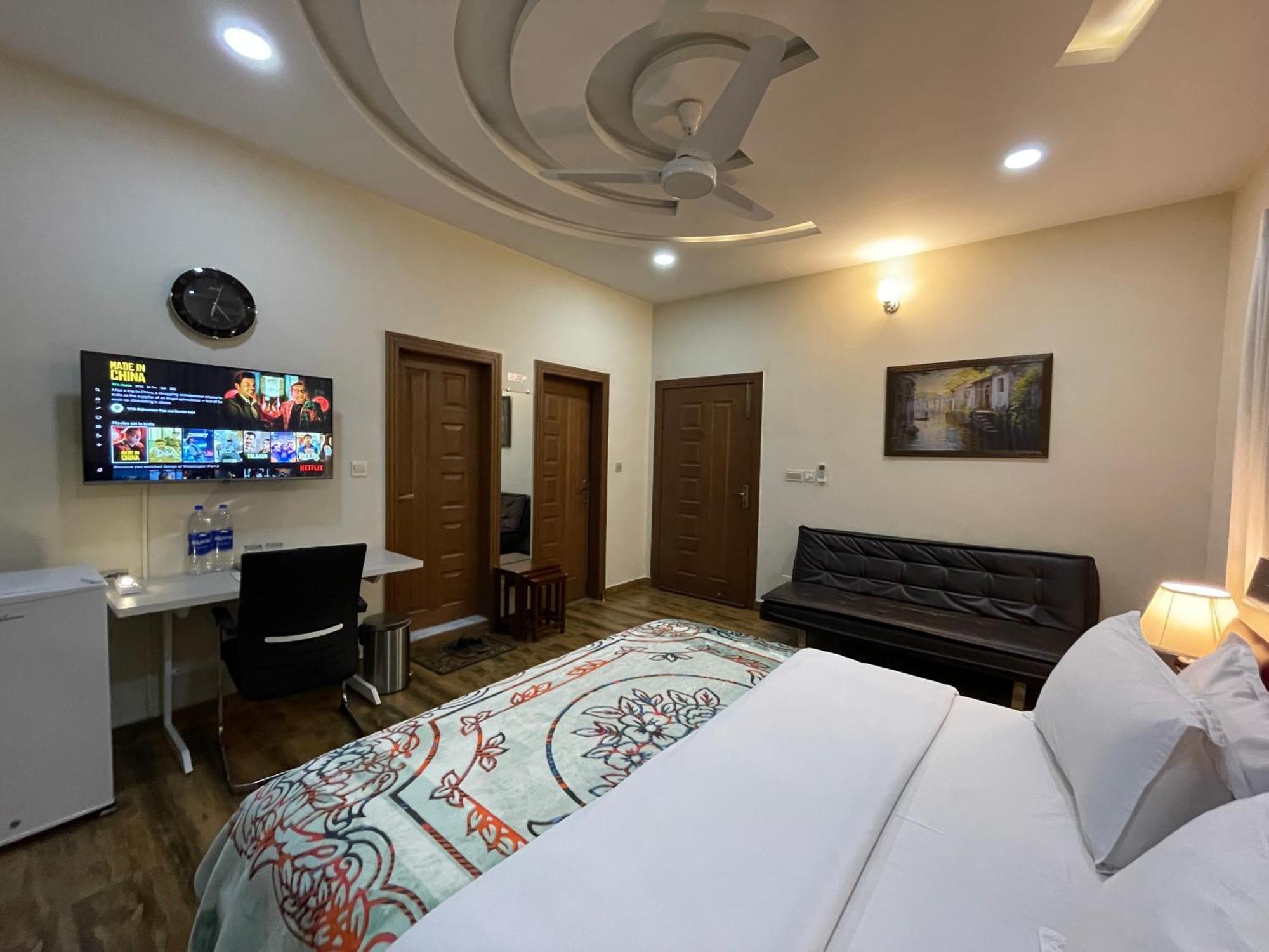 Alpha Guest House Rawalpindi Extérieur photo