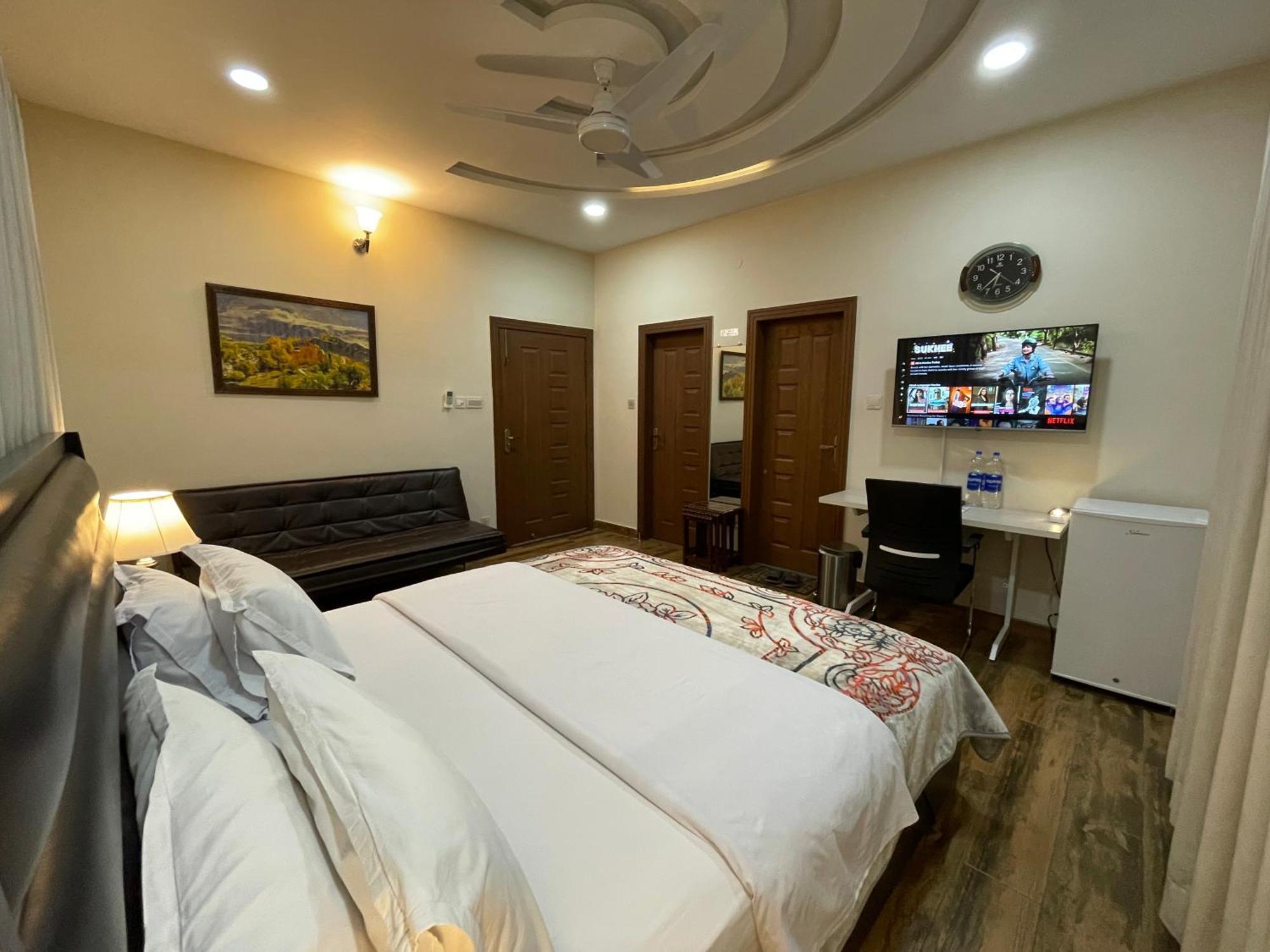 Alpha Guest House Rawalpindi Extérieur photo